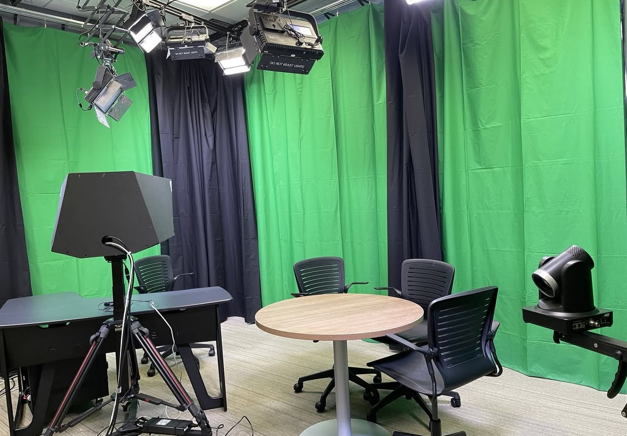 Personal studio pan view