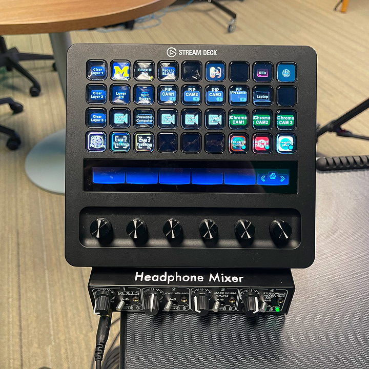 Streamdeck in personal studio